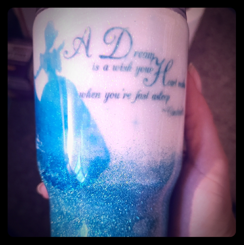 Cinderella glitter tumbler w/lid